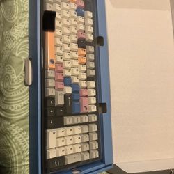 Brand New Mechanical keyboard With Case