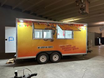16 Ft Food Trailer / Lonchera