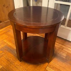 Round Wood End table
