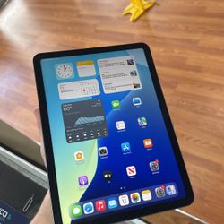 iPad Air 5th Generation 64GB WiFi Only Used 