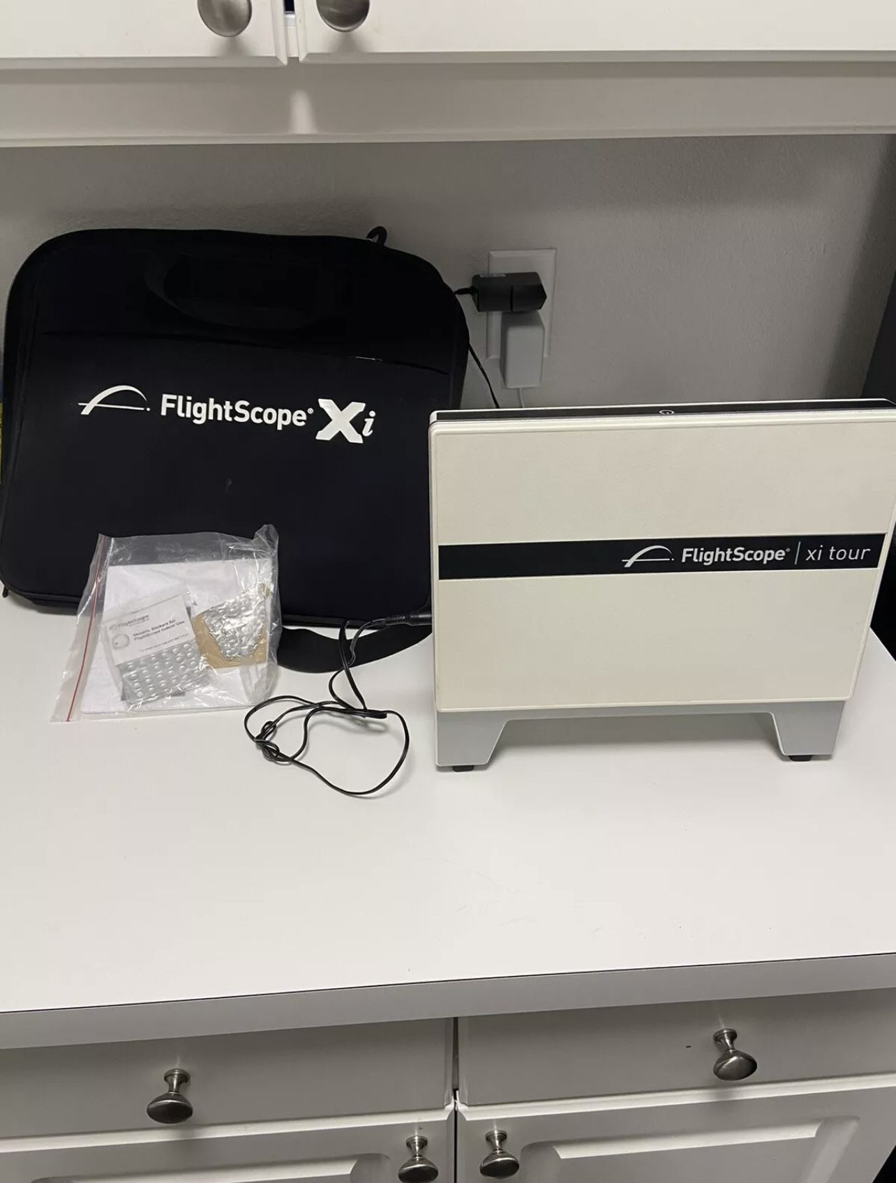 Flight- Scope Xi Tour Launch Monitor___