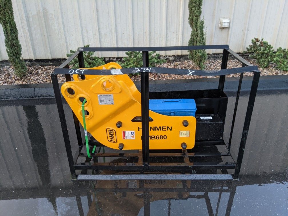 Excavator / Backhoe Breaker Attachment | NEW HMB680