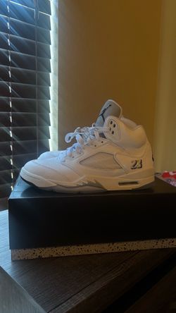 White Jordan 5s