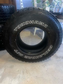 Tires LT-285-75/16