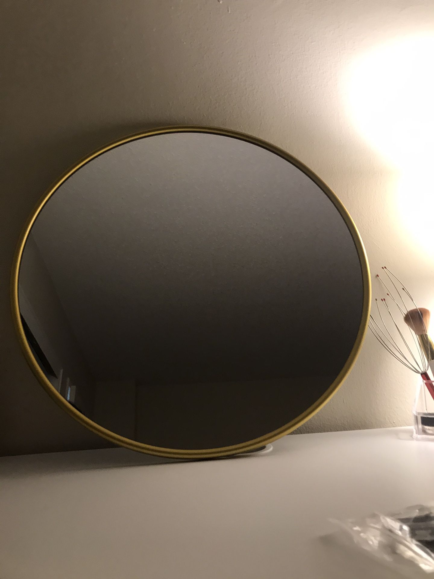 Hub modern Mirror