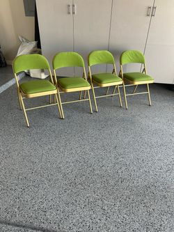 4 folding chairs