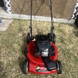 Residential toro self propel like new 200$