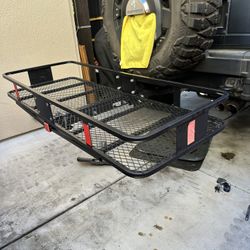 Hitch-mount Cargo Carrier