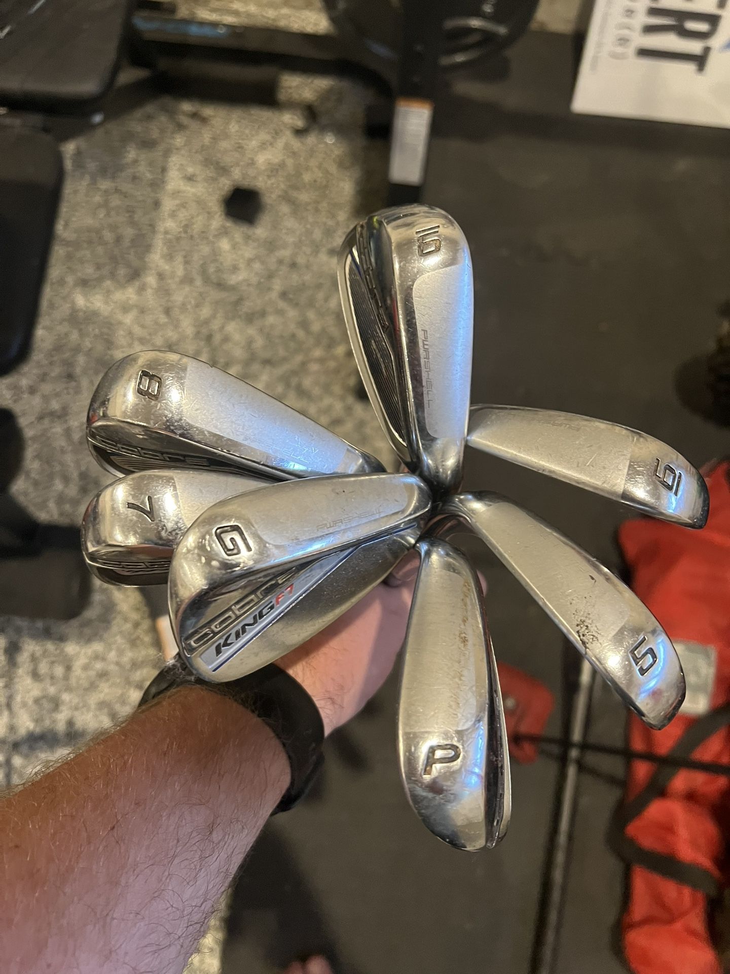 Cobra F7 iron & TaylorMade Spider Putter