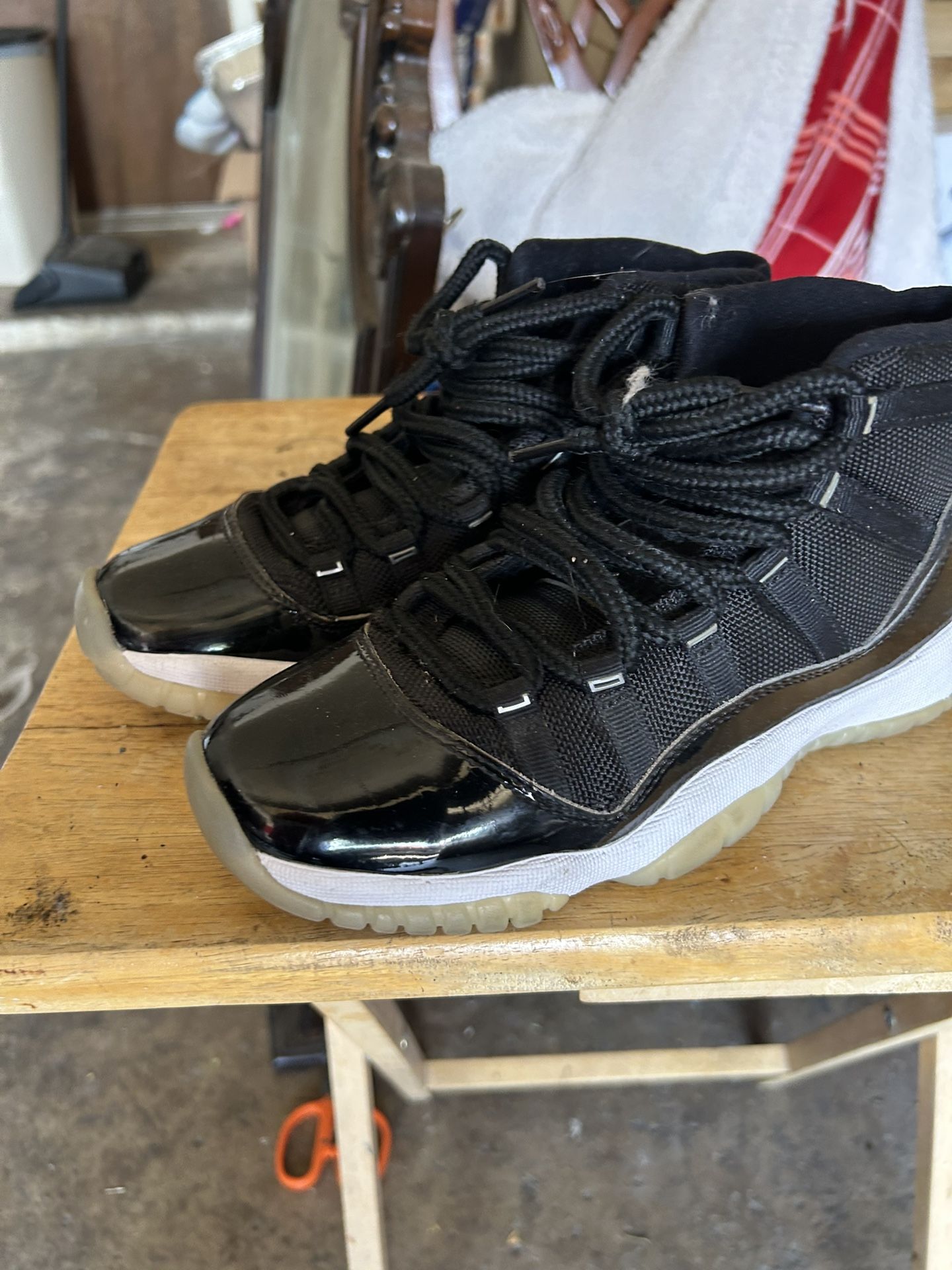 Air Jordan 11 Concord