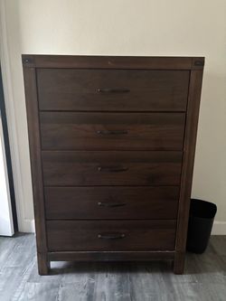 5-drawer tall chest of drawers