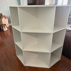 White corner shelf