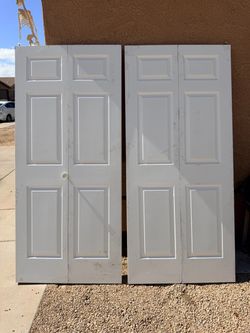Set (2) White Bi-Fold Closet Doors - 35.5” x 79” Each Door