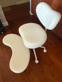 Pipersong Plus Meditation / Cross-Legged Chair – Ivory – $175