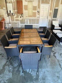 8 person outdoor patio table excellent-condition