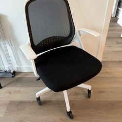 Office Chair With Wheels 