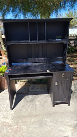 Black Wood Desk with Hutch