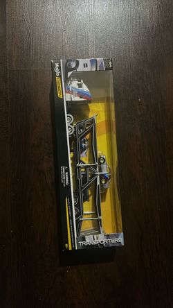 Maisto Design Transporters 1:64 Diecast Set