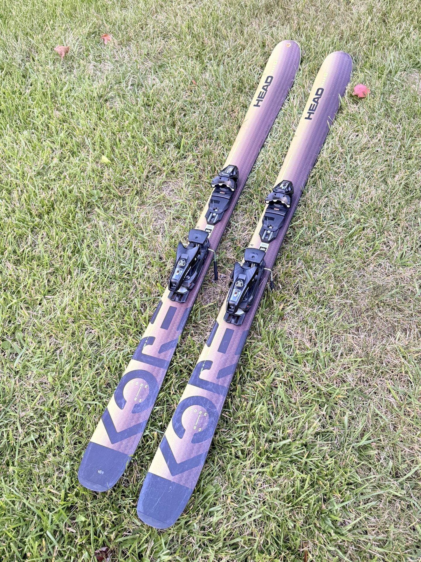 Head Kore93 184cm Downhill Ski W/Bindings