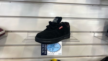 Kids size 11 M Levi shoes