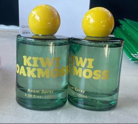 Set of 2   - 3.38 fl oz Green Glass Room Spray Kiwi Oakmoss