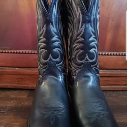Laredo cowgirl boots