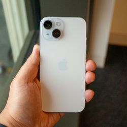 Apple iPhone 15