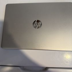HP Laptop 8GB Ram 128SSD 140 