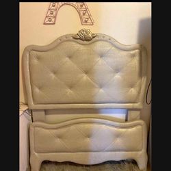  🎁🌹HAVE 2 IDENTICAL ASHLEY BRAND TWIN BED FRAMES IN GRAY COLOR $199 Each)🌹🎁