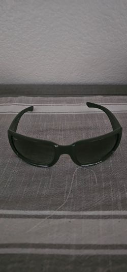Green Ray Bans with case