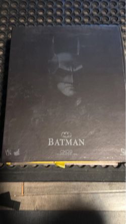 Hot Toys 1989 Batman 1.0