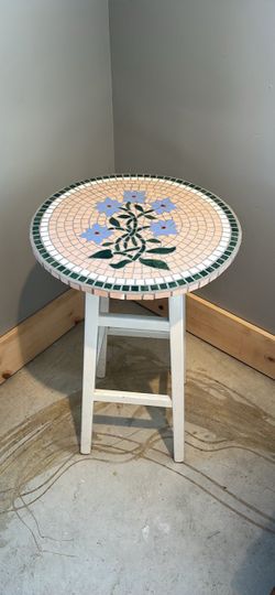 Mosaic plant stand