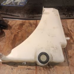 Windshield Washer Wiper Reservoir Tank 