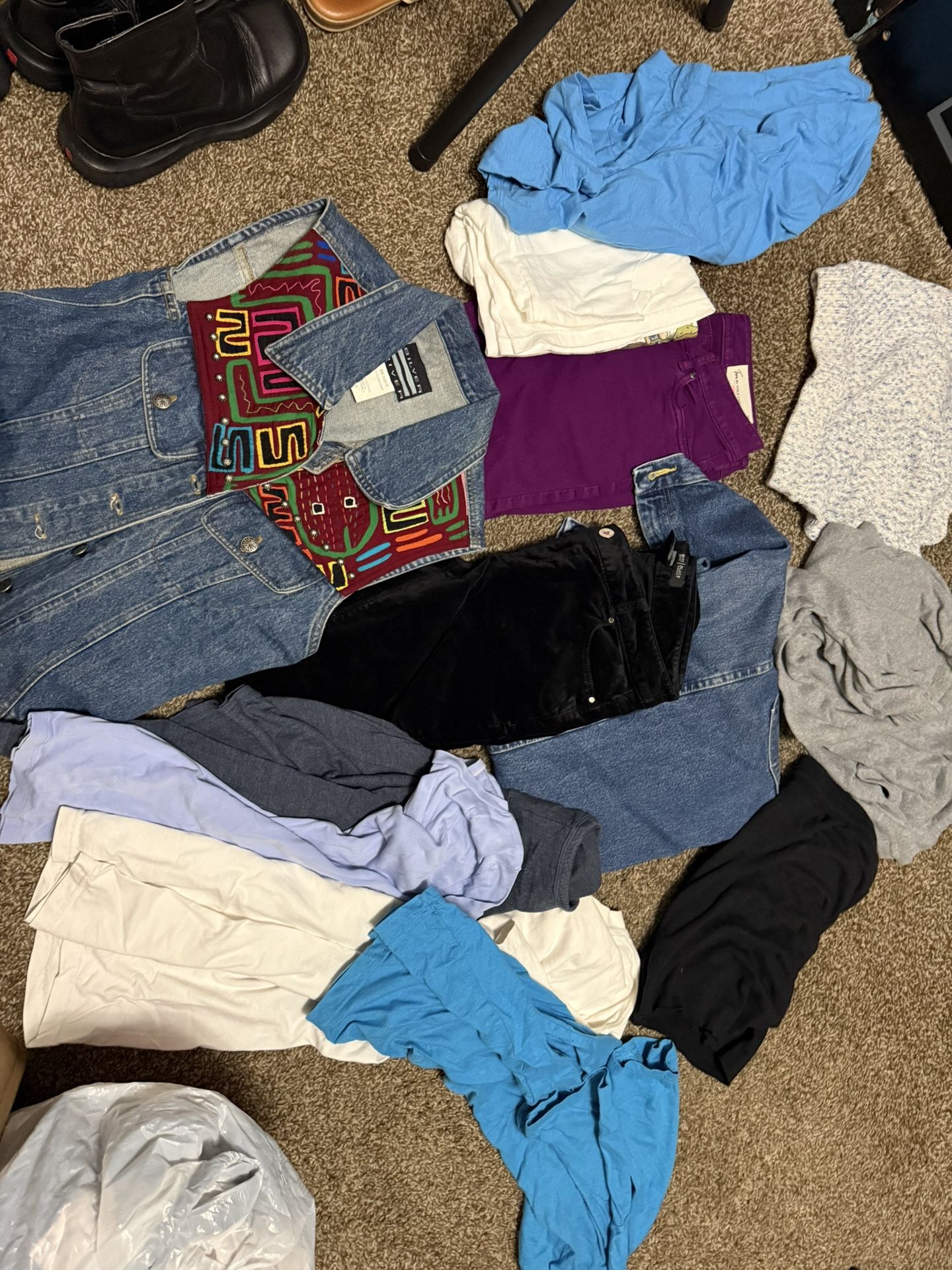 Women’s Clothes - 6 Bags Full Shoes And More All Near New Or New