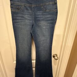 Sofia Jeans, Flare Denim Jeans, Size 8 Short