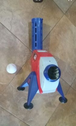 Franklin Kids Pitching Machine