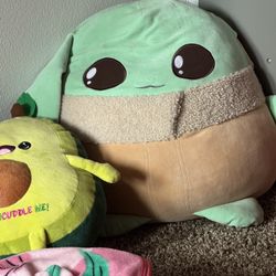 Grogu plushie 