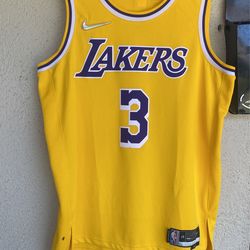 Lakers Jersey Size Large 