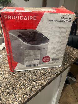 FRIGIDAIRE EFIC189-Silver Compact Ice Maker