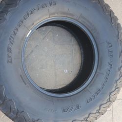 37X12.50R17 BFGOODRICH KO2 BFG All Terrain 