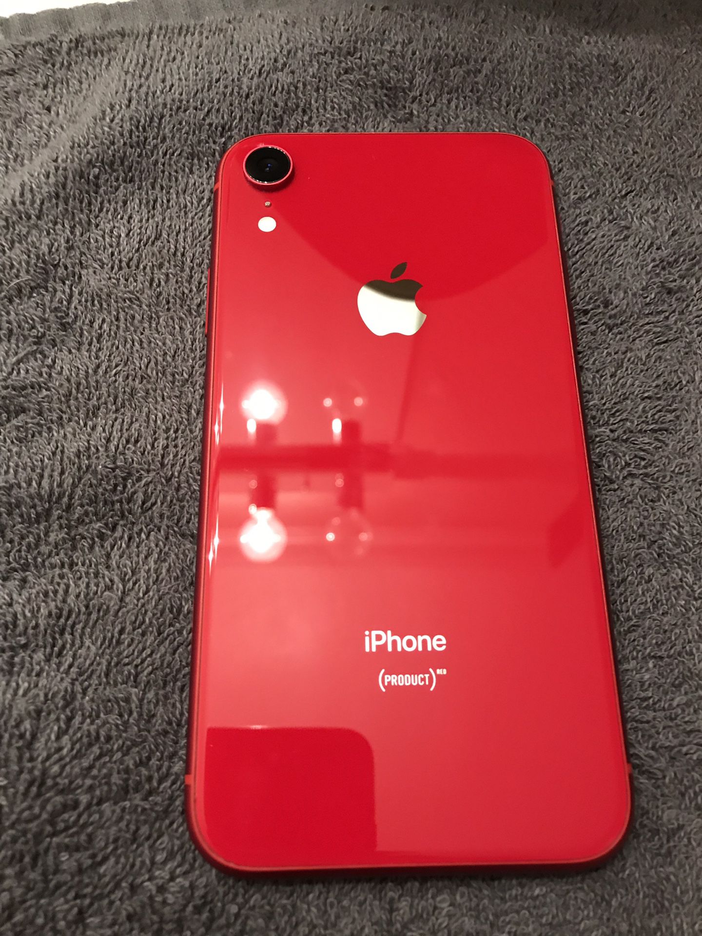 iPhone XR Red 64gb for Sale in Houston, TX - OfferUp