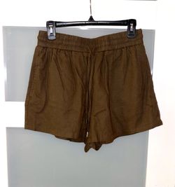 Zara cotton shorts, their comfortable design, characterized by a high elasticated and gathered waistband with an adjustable drawstring