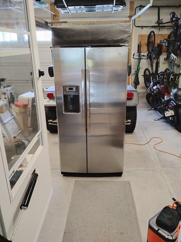 GE Refrigerator/Freezer 