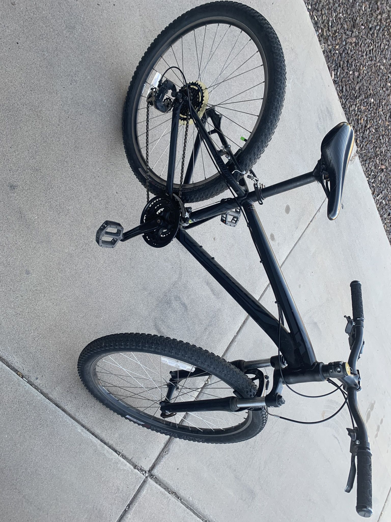 Specialized mountain cruiser bike 27.5