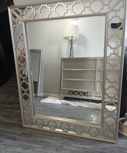 Celine Silver 6 Drawer Dresser
Mirror Dresser 