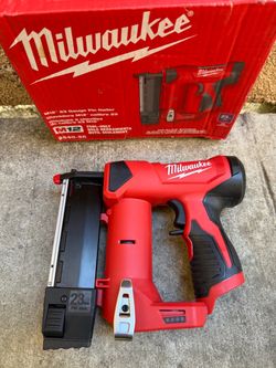 Milwaukee M12 23-Gauge Pin Nailer (Tool-Only)