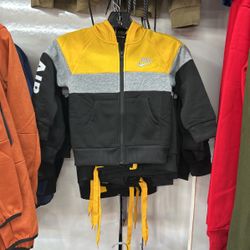 kids jogging suit