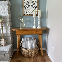 Accent Table