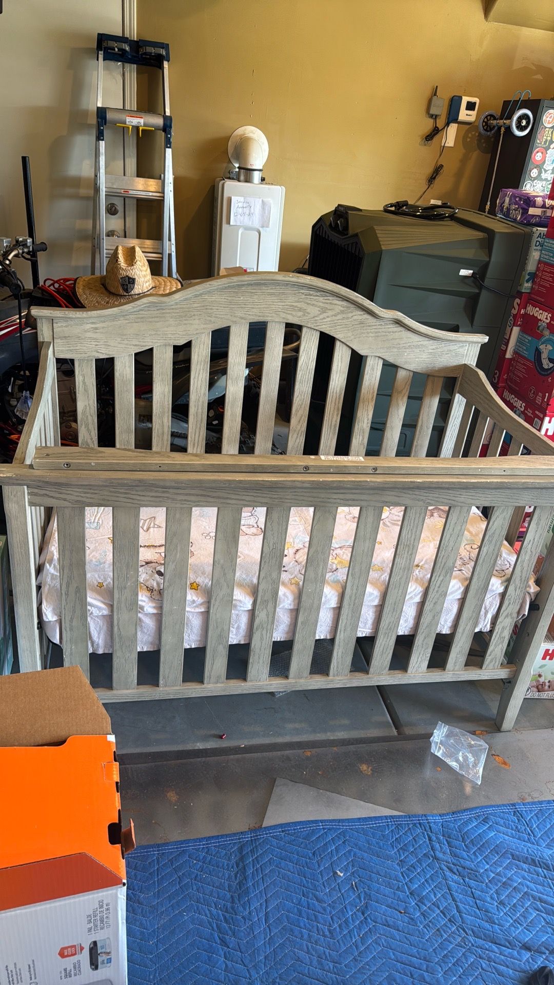 Baby crib