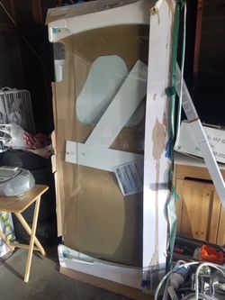 Tengo 2 vidrios para walking shower 1 de 24" y otro de 30" nuevos .